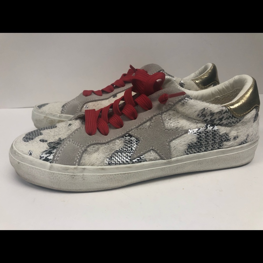 Steven by Steve Madden Star Sneakers Size 6